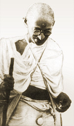 Махатма Ганди во время Соляного похода