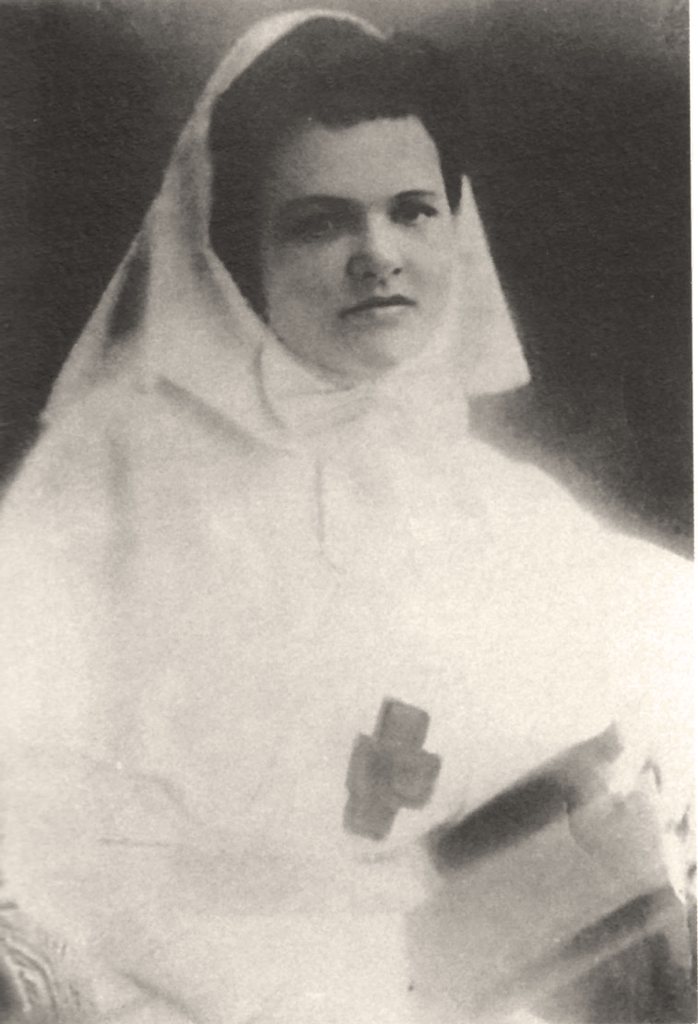 Сестра милосердия Евгения Морисовна Жаклен (Арндт) в 1904 г.