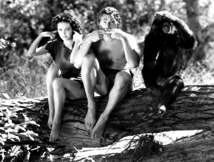 Джейн, Тарзан и Чита в позах трех обезьян
